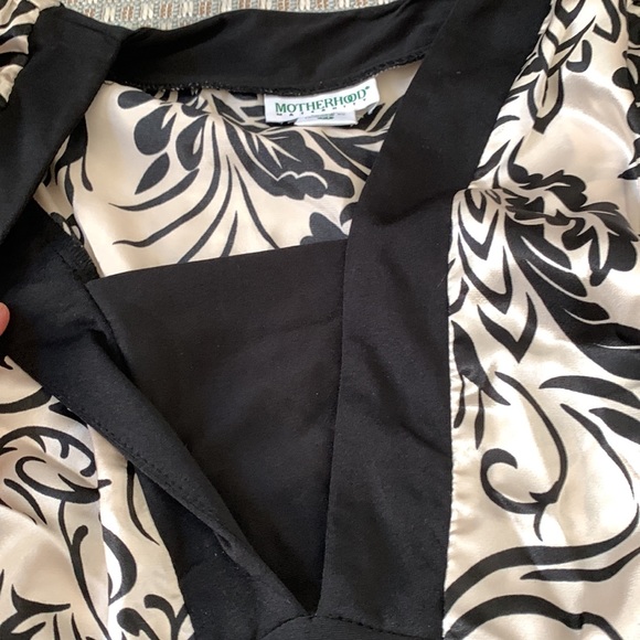 Motherhood Maternity Silky Blouse - Medium - Picture 5 of 10